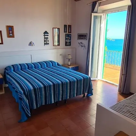 Le Sprizze A Bordo Del Mare - Goelba